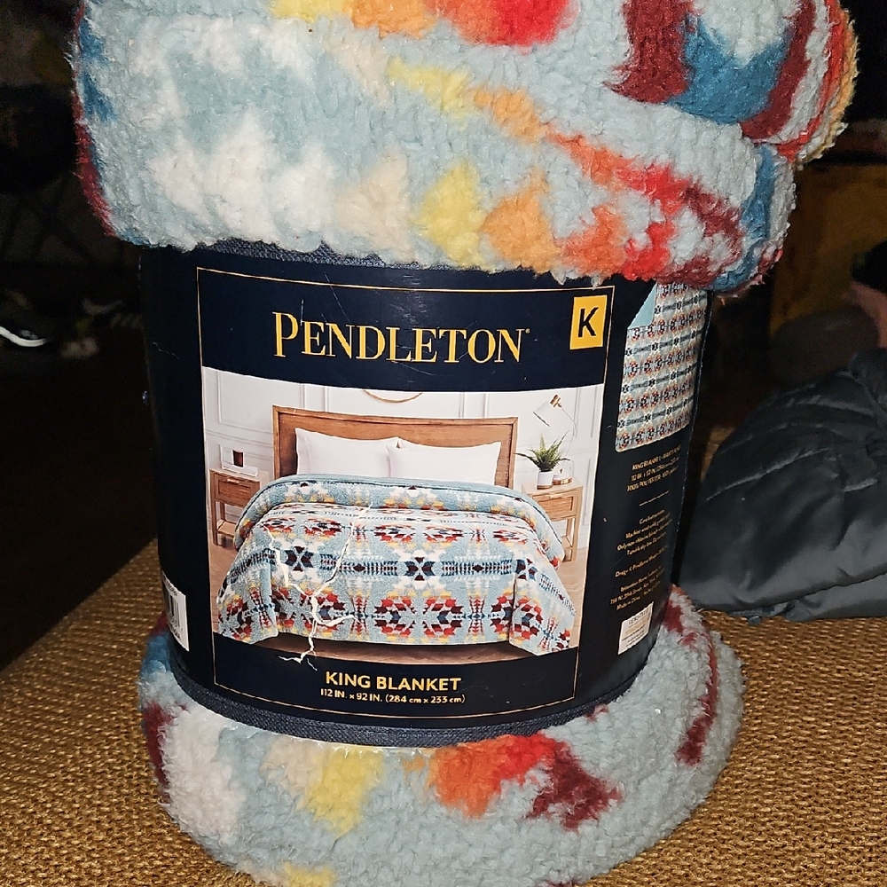 Pendleton Colorful Plush King Blanket